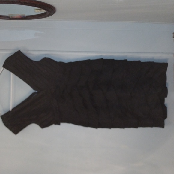 Adrianna Papell shutter ruffle pleated cocktail/prom dress black sz 10 - Picture 3 of 16